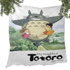 Totoro Spinning Quilt Blanket