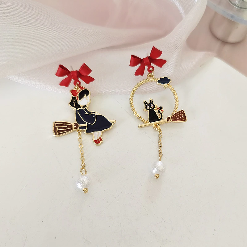 Kiki’s Delivery Service Cute Pearl Asymmetry Earrings - Image 5